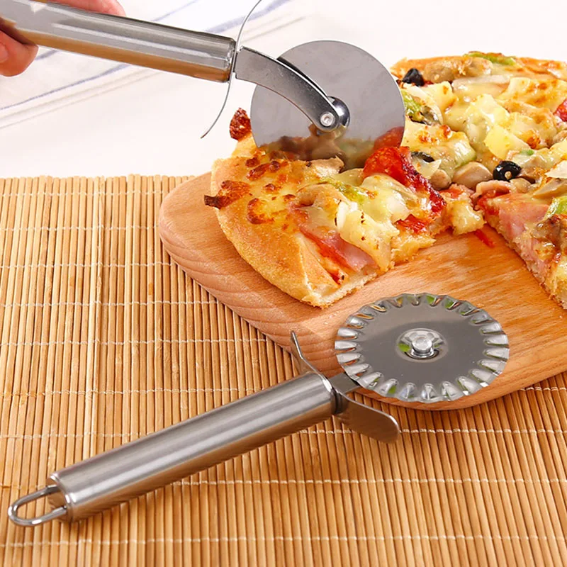1/3pcs Pizza Roller Cutter Stainless Steel Single-Wheel Pizza Cutter Pizza Cutter Hob Pizza Baking Tool Single Wheel Pizza Knife
1/3pcs Pizza Roller Cutter Stainless Steel Single-Wheel Pizza Cutter Pizza Cutter Hob Pizza Baking Tool Single Wheel Pizza Knife