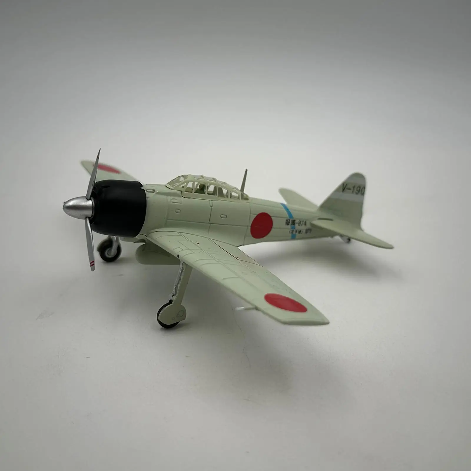 1/72 Scale Fighter Model Ornament Collectables Simulation Alloy Airplane Model for Bedroom Bookshelf Office Cafe Souvenir
1/72 Scale Fighter Model Ornament Collectables Simulation Alloy Airplane Model for Bedroom Bookshelf Office Cafe Souvenir