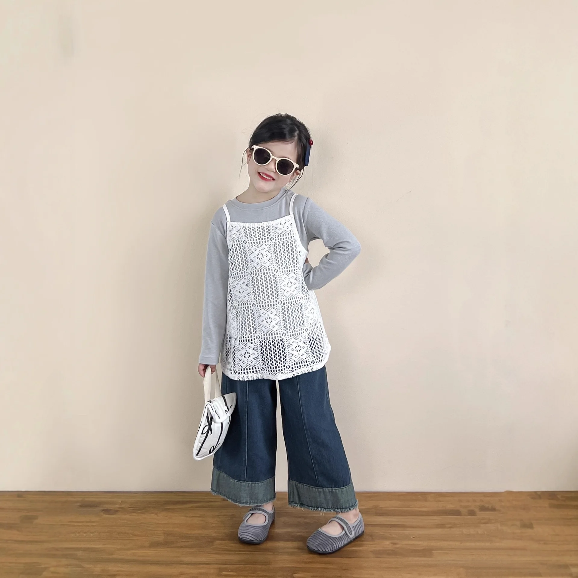 Fall 2026 Girls Casual Long Sleeve Top + Lace Crochet Vest + Jeans Three-Piece Outfit Set Toddler Kids Fashion for 2-8 Years
Fall 2026 Girls Casual Long Sleeve Top + Lace Crochet Vest + Jeans Three-Piece Outfit Set Toddler Kids Fashion for 2-8 Years