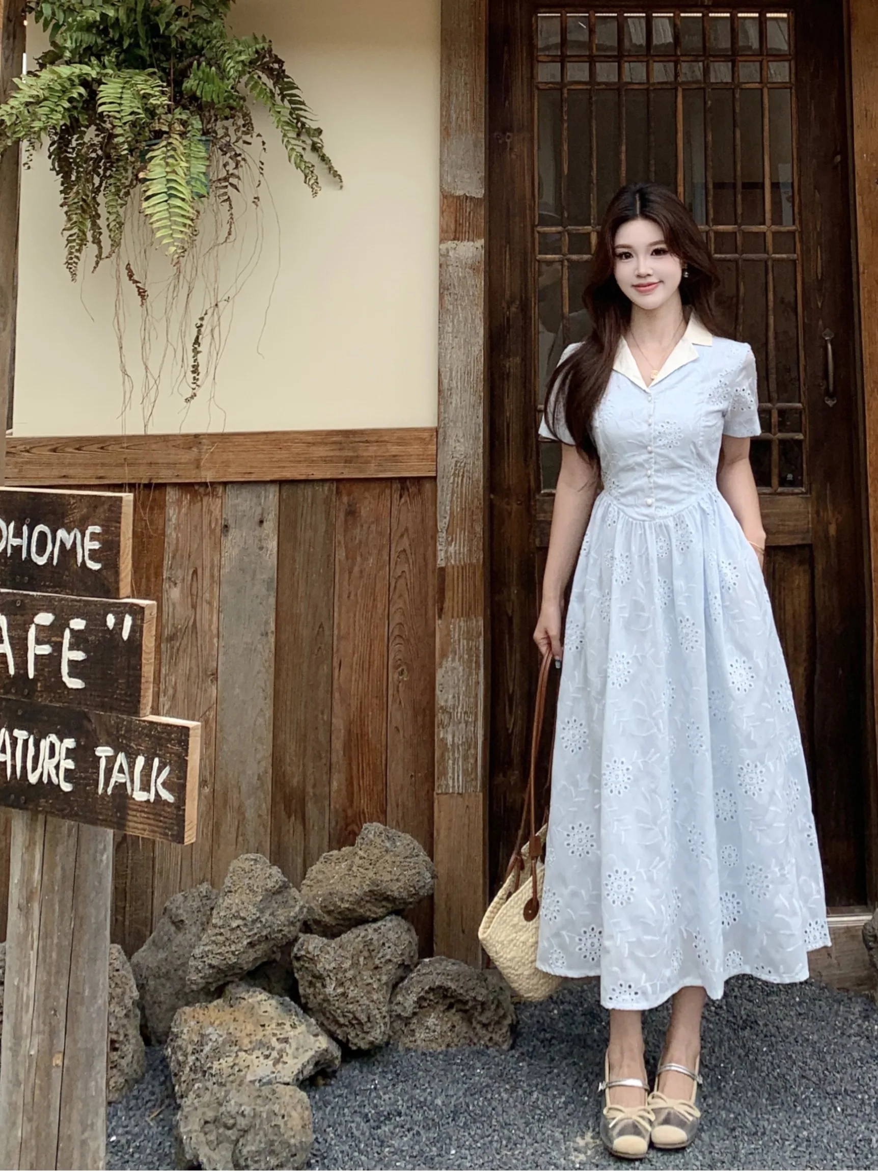 Blue Floral Short Sleeve Embroidered Hollow out Long Dress plus Size Women's Summer New Style Slimming Design A-Line Dress
Blue Floral Short Sleeve Embroidered Hollow out Long Dress plus Size Women's Summer New Style Slimming Design A-Line Dress