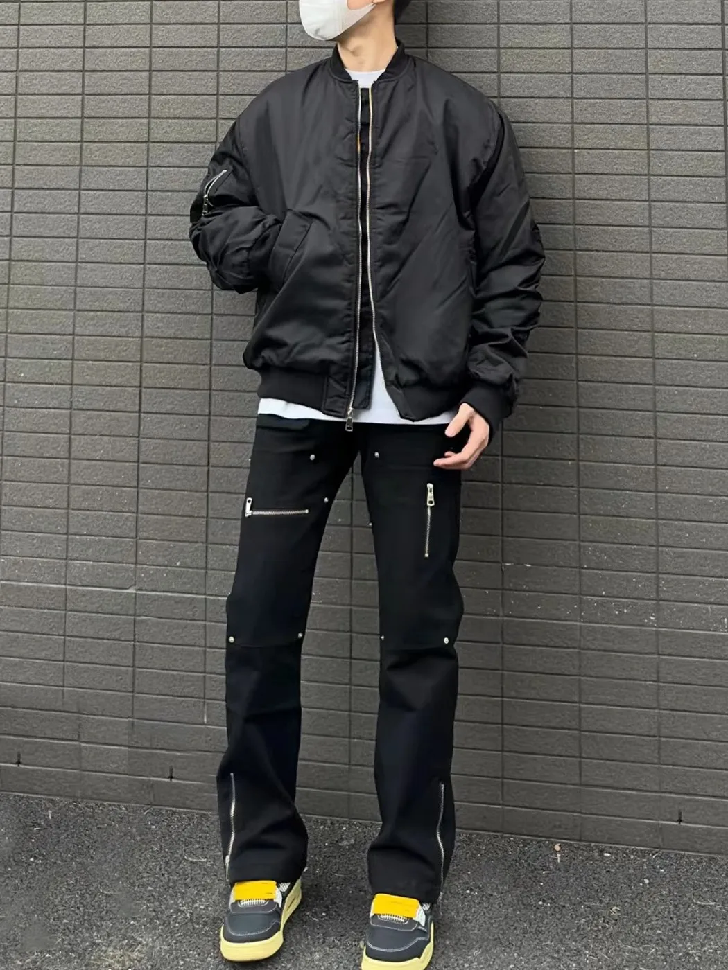 Джинсы унисекс в стиле американского стритстайла с лоскутным дизайном и молнией, прямые длинные брюки для работы и повседневной носки
Джинсы унисекс в стиле американского стритстайла с лоскутным дизайном и молнией, прямые длинные брюки для работы и повседневной носки