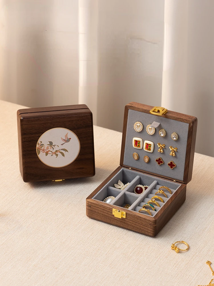 Black walnut jewelry box portable small necklace ring wooden storage box travel exquisite jewelry box.
Black walnut jewelry box portable small necklace ring wooden storage box travel exquisite jewelry box.