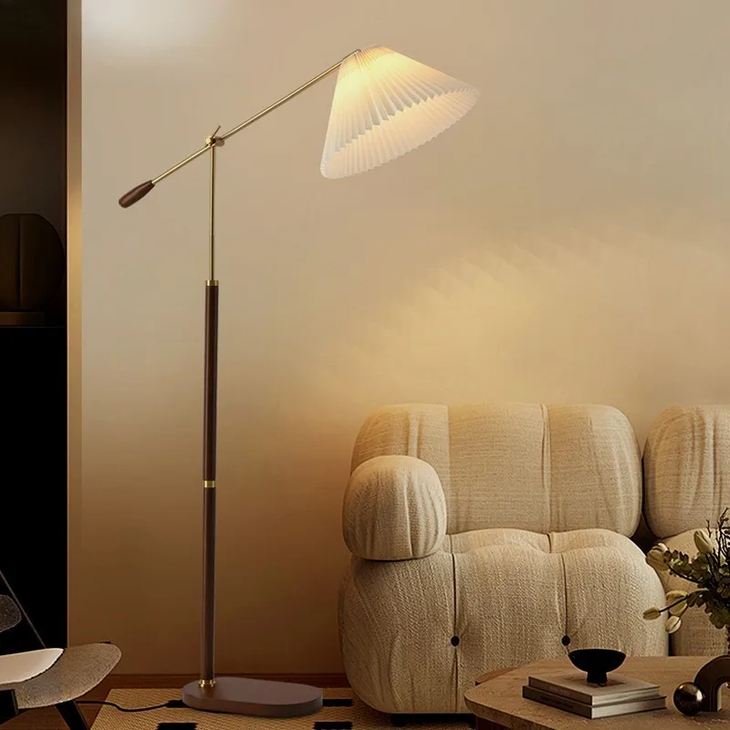 Торшер плиссированный гостиная диван боковая атмосфера торшер американский ретро спальня прикроватная настольная лампа
Торшер плиссированный гостиная диван боковая атмосфера торшер американский ретро спальня прикроватная настольная лампа