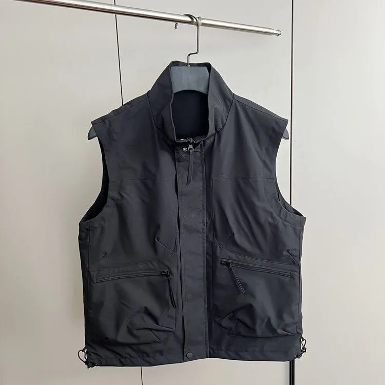 Весенне-осенний уличный повседневный дышащий жилет с воротником-стойкой, мужской жилет с несколькими карманами, удобный легкий вес
Весенне-осенний уличный повседневный дышащий жилет с воротником-стойкой, мужской жилет с несколькими карманами, удобный легкий вес