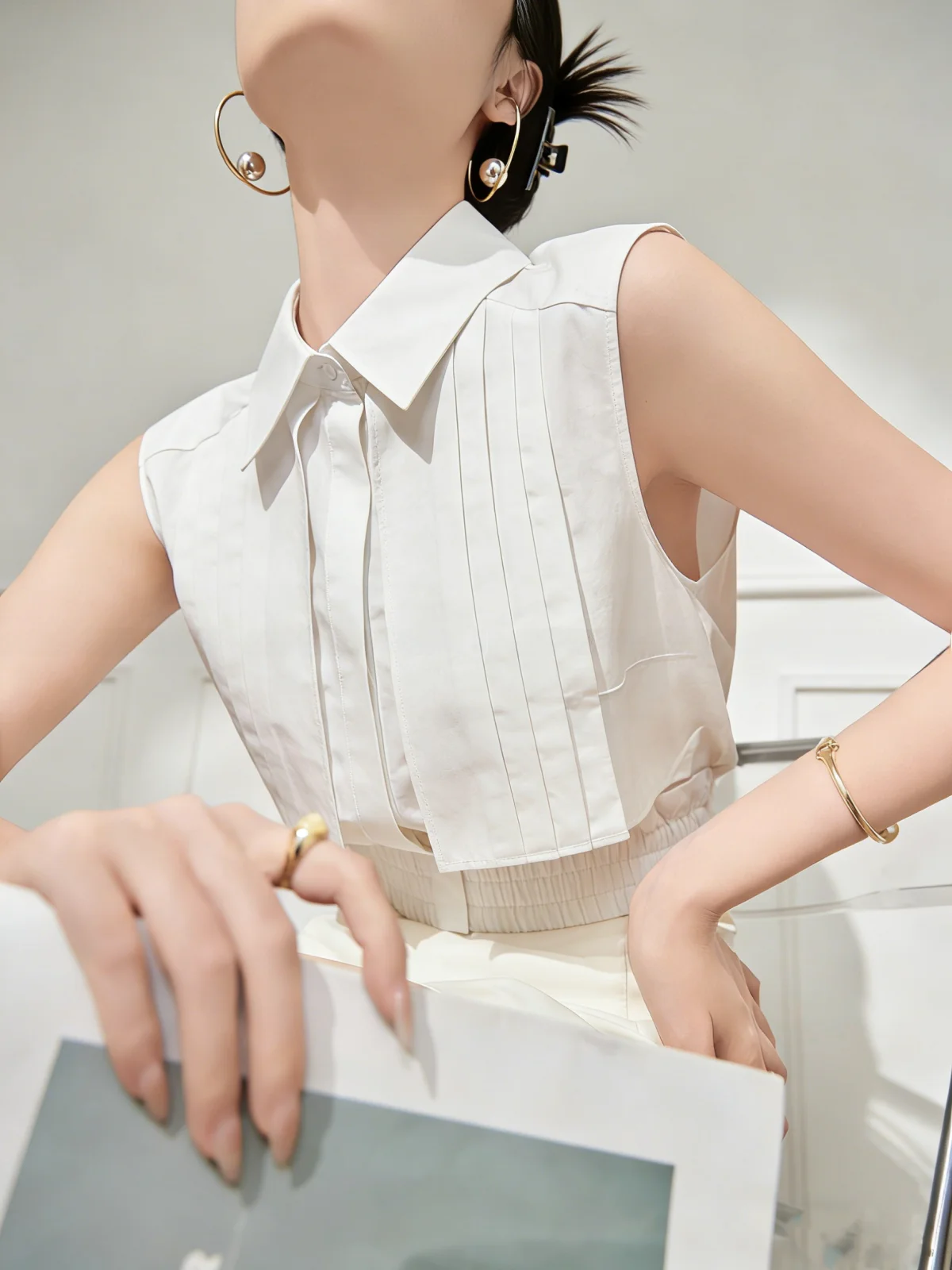 Lulu Fashion Versatile Commute Sleeveless Shirt Women's Summer New Waist-Cinching Top Not a Dress Fake Two-Piece Set
Lulu Fashion Versatile Commute Sleeveless Shirt Women's Summer New Waist-Cinching Top Not a Dress Fake Two-Piece Set