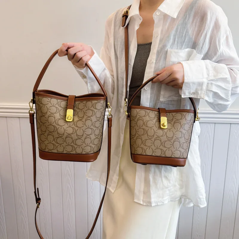 2025 Luxury Floral Bucket Bag - Artistic Convertible Shoulder Purse for Women, Printed Crossbody Bag with Adjustable Strap
2025 Luxury Floral Bucket Bag - Artistic Convertible Shoulder Purse for Women, Printed Crossbody Bag with Adjustable Strap