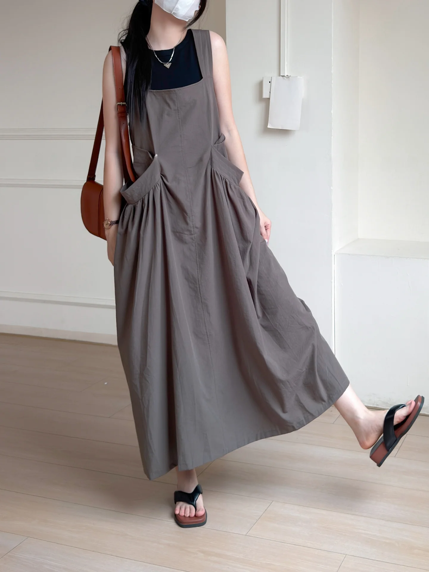 Retro Vest Dress Two-Piece Set Women Summer Loose Slimming Large Pocket Sleeveless Midi Skirt Breathable High Elasticity Long
Retro Vest Dress Two-Piece Set Women Summer Loose Slimming Large Pocket Sleeveless Midi Skirt Breathable High Elasticity Long