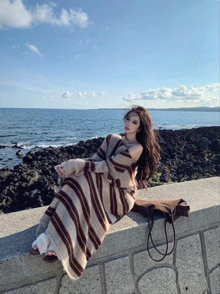 Комплект из двух предметов: шерстяной вязаный свитер с полосками и юбка с высокой талией в стиле Basel Sunset, женский, модный, винтажный, свободного кроя
Комплект из двух предметов: шерстяной вязаный свитер с полосками и юбка с высокой талией в стиле Basel Sunset, женский, модный, винтажный, свободного кроя