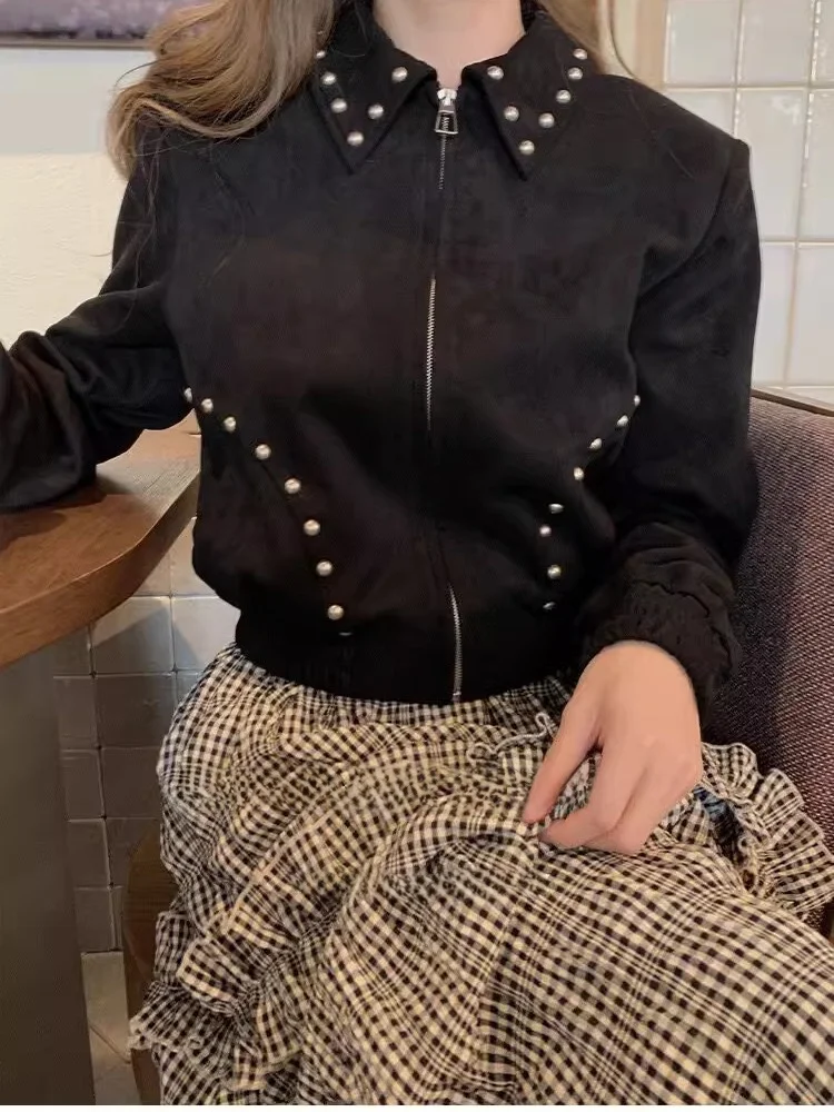 Women's Short Suede Jacket Rivet Heavy Industry Design Street Style Loose Fit Regular Thickness Autumn Season Collar
Women's Short Suede Jacket Rivet Heavy Industry Design Street Style Loose Fit Regular Thickness Autumn Season Collar