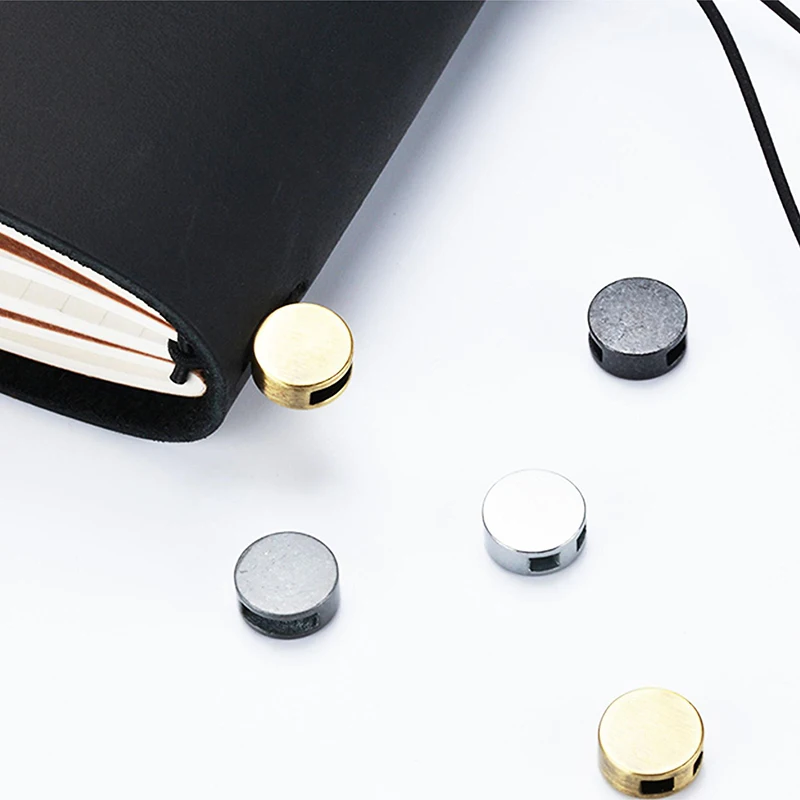 2Pcs Vintage Travelers Notebook Accessories Metal Rope Buckle Planner Decorative Diy Tool High-Grade Retro Pendant Stationery
2Pcs Vintage Travelers Notebook Accessories Metal Rope Buckle Planner Decorative Diy Tool High-Grade Retro Pendant Stationery