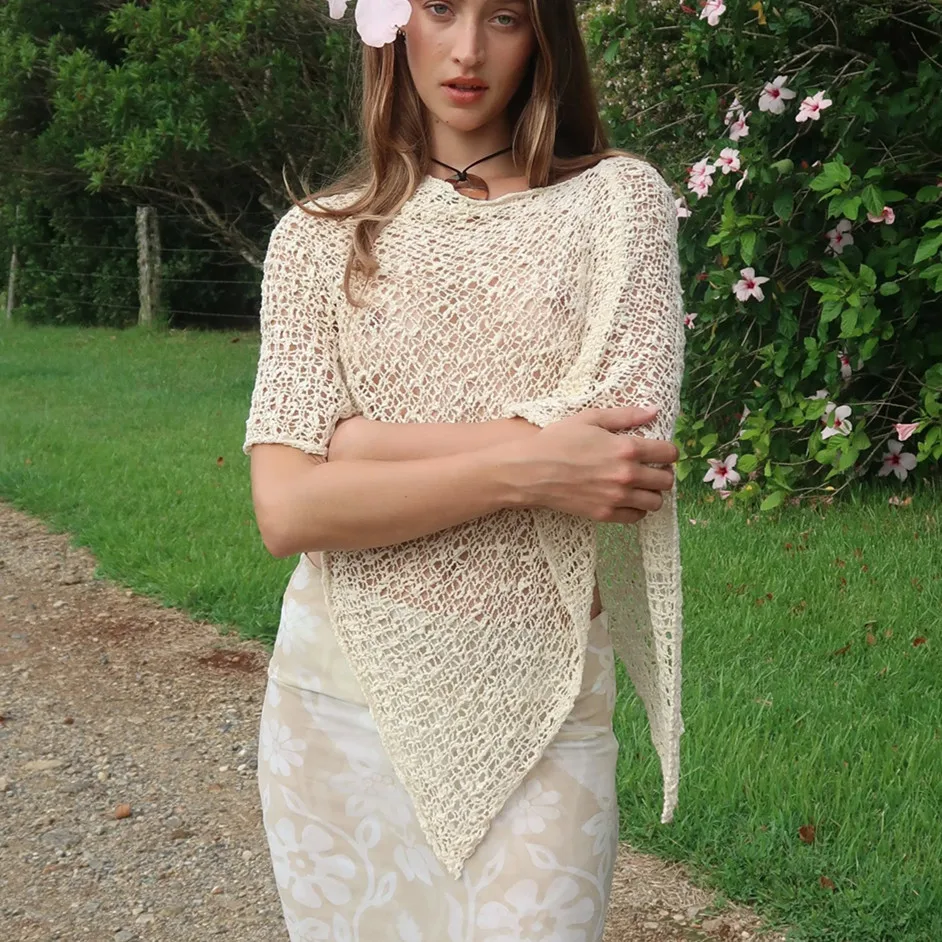 hirigin Women Sheer Poncho Top Lightweight Knit Crochet Shrug Bolero Mesh Batwing Sleeve Sweater Cover Up Beachwear
hirigin Women Sheer Poncho Top Lightweight Knit Crochet Shrug Bolero Mesh Batwing Sleeve Sweater Cover Up Beachwear