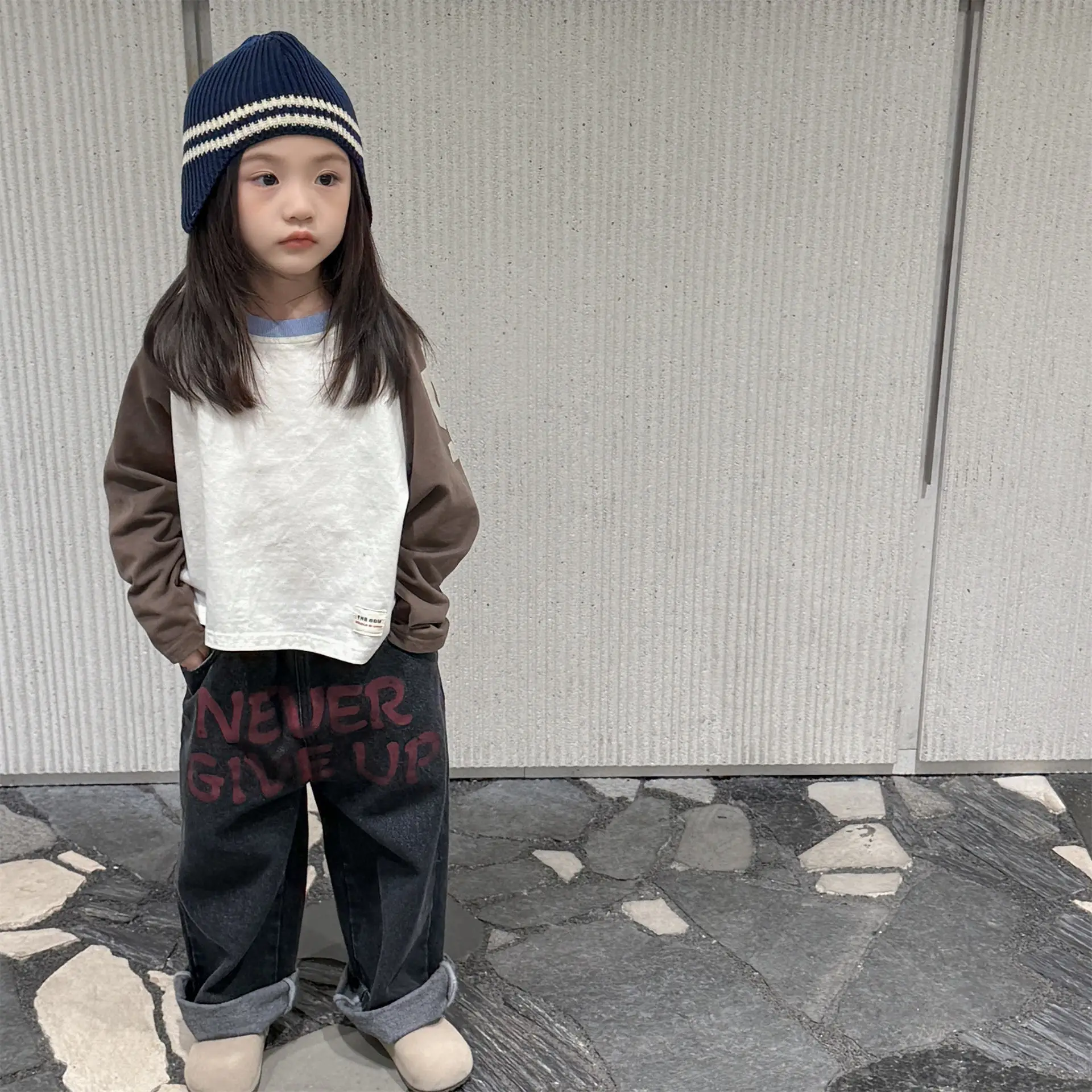 Childrens Pants Spring and Autumn Korean Version Letter Print Solid Color Casual Jeans Simple and Versatile Daily Wear
Childrens Pants Spring and Autumn Korean Version Letter Print Solid Color Casual Jeans Simple and Versatile Daily Wear