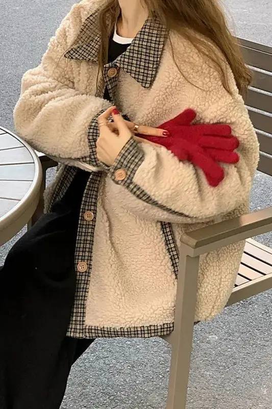 Retro Plaid Patchwork Jacket for Women's Autumn and Winter New Loose and Thick Cotton Jacket Top
Retro Plaid Patchwork Jacket for Women's Autumn and Winter New Loose and Thick Cotton Jacket Top