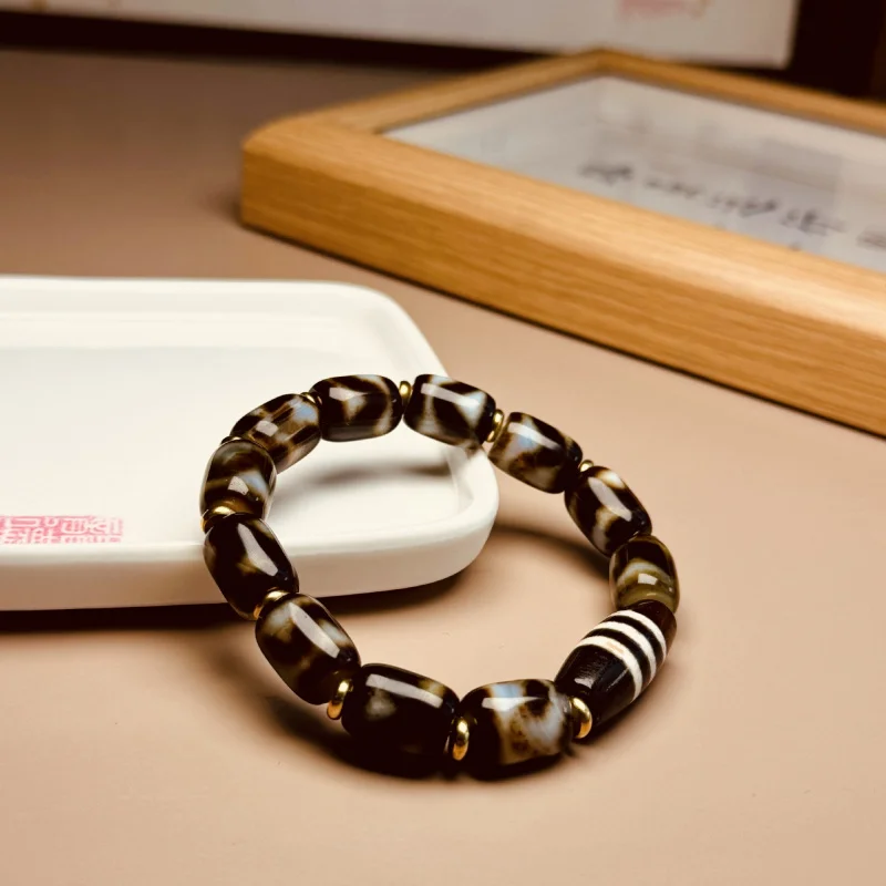 Men'S And Women'S Three- Nine-Eye Tiger Tooth Hand String Loose Beads Necklace Agate Bracelet
Men'S And Women'S Three- Nine-Eye Tiger Tooth Hand String Loose Beads Necklace Agate Bracelet