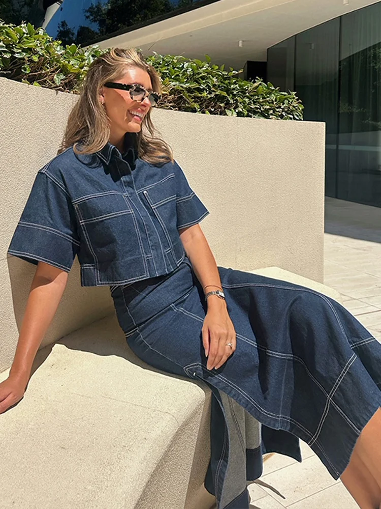 Summer 2026 Women's Denim Shirt Shorts Set with Pocket High Split Skirt Fashionable Casual Two-Piece Suit from China
Summer 2026 Women's Denim Shirt Shorts Set with Pocket High Split Skirt Fashionable Casual Two-Piece Suit from China