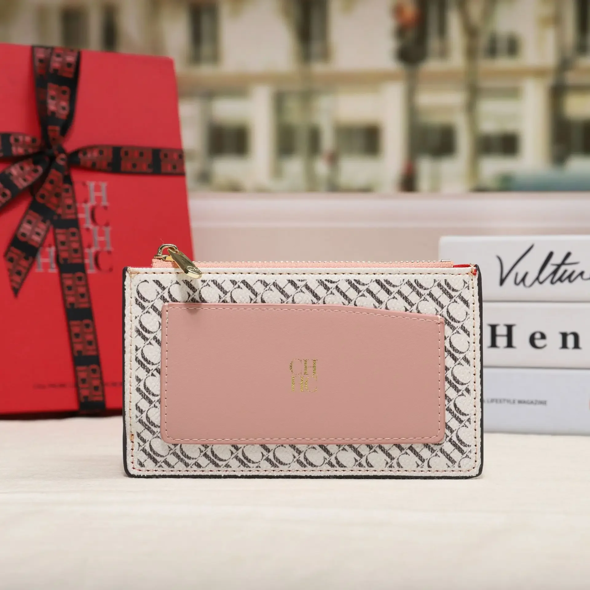 Женская модная кожаная сумка через плечо, женская сумка-мессенджер, известный дизайнер, роскошная классическая элегантная сумка
Женская модная кожаная сумка через плечо, женская сумка-мессенджер, известный дизайнер, роскошная классическая элегантная сумка