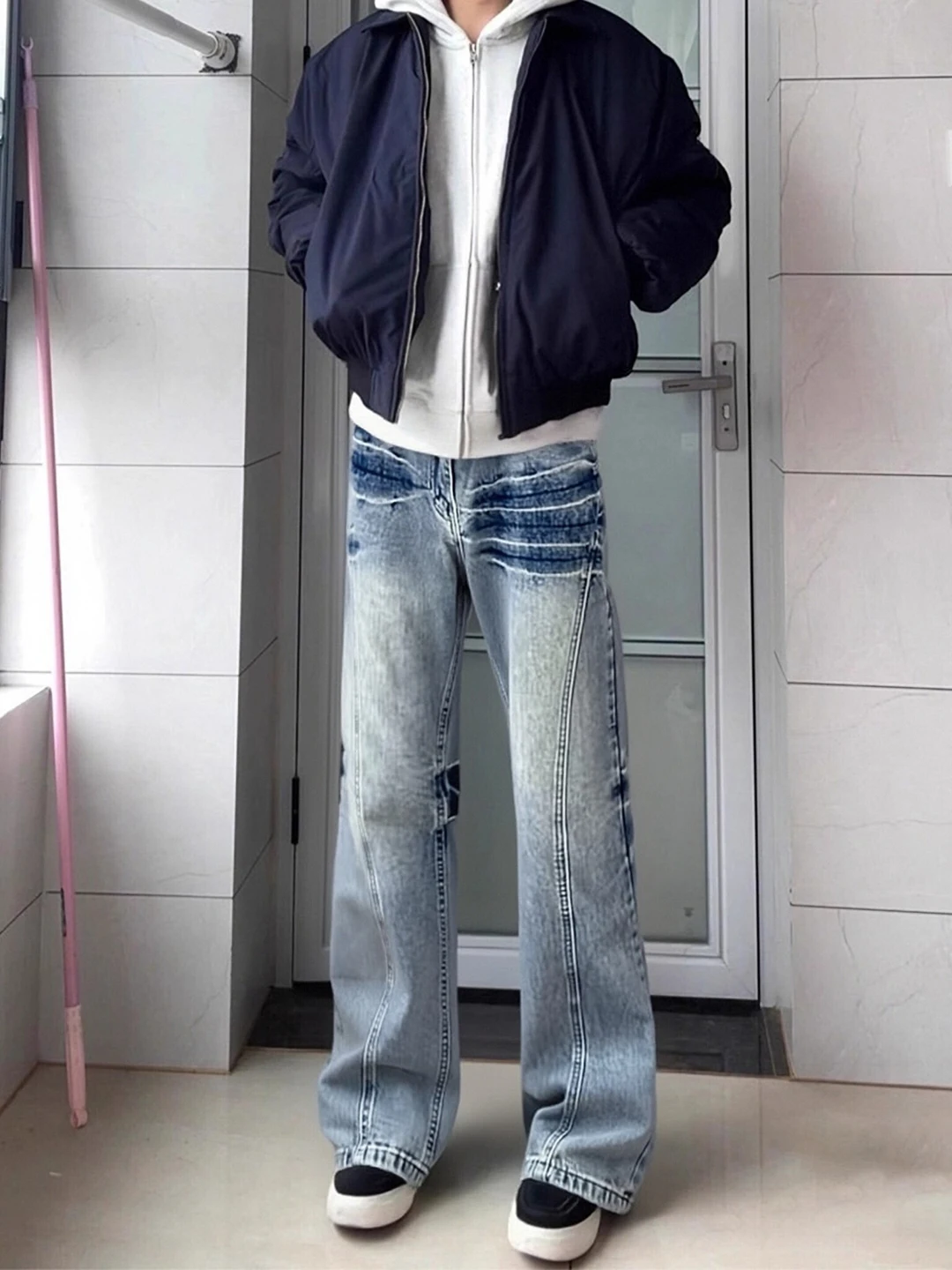Blue Fleece Lined Straight Leg Men's Jeans Winter Slimming Knife Bootcut American Style mid Waist Zipper Closure
Blue Fleece Lined Straight Leg Men's Jeans Winter Slimming Knife Bootcut American Style mid Waist Zipper Closure