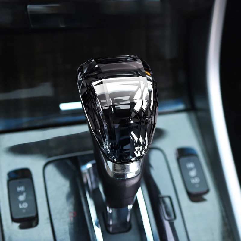Для Honda Accord 2013-2017: Хрустальная накладка на ручку переключения передач, защитный чехол для головки рычага КПП, аксессуары для тюнинга интерьера автомобиля
Для Honda Accord 2013-2017: Хрустальная накладка на ручку переключения передач, защитный чехол для головки рычага КПП, аксессуары для тюнинга интерьера автомобиля