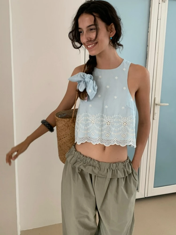 GypsyLady Boho вышивка шикарные укороченные майки блузка летние хлопковые без рукавов ажурные женские сексуальные винтажные женские топы для покликання
GypsyLady Boho вышивка шикарные укороченные майки блузка летние хлопковые без рукавов ажурные женские сексуальные винтажные женские топы для покликання