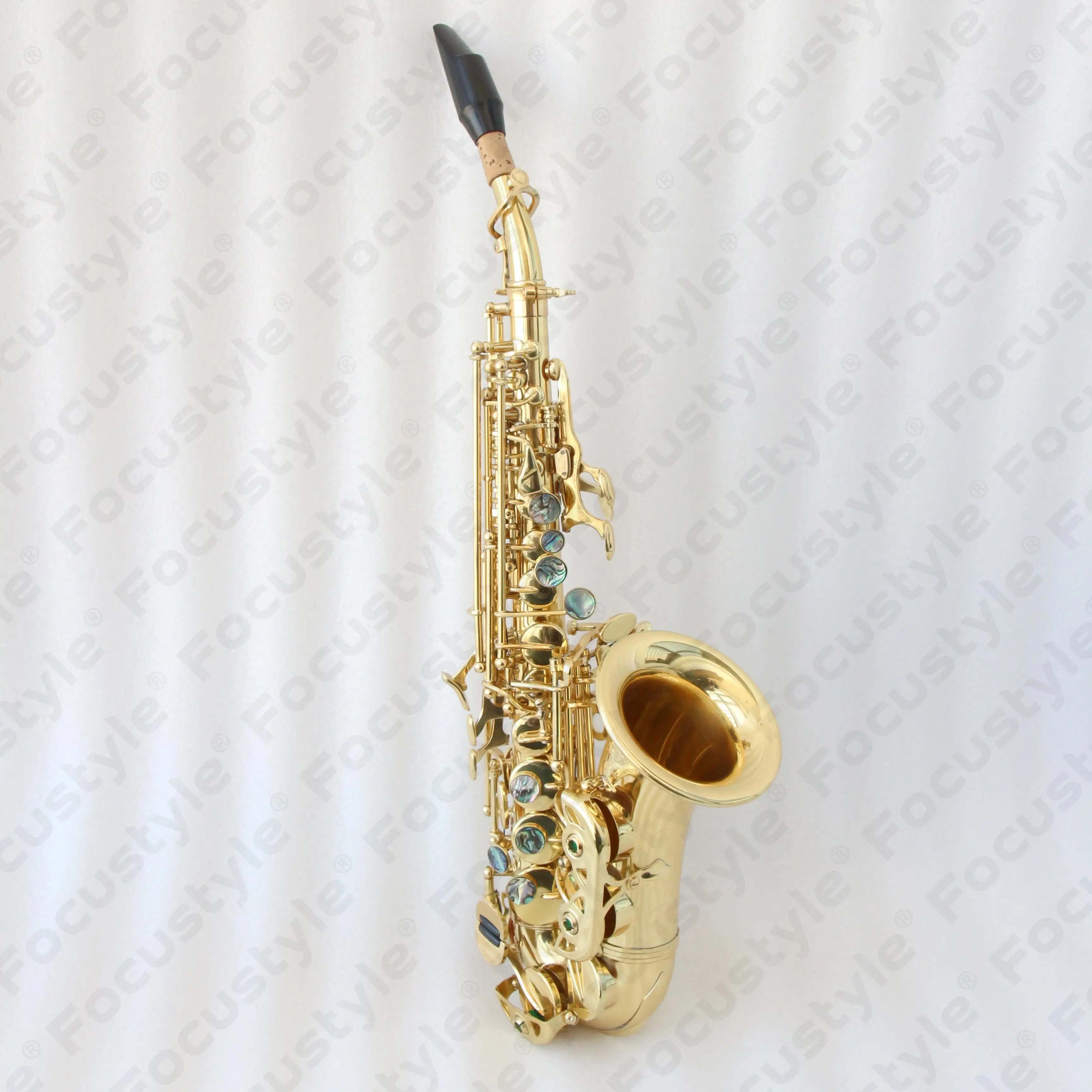 Well-Crafted Musical Instruments Brass Body C Melody Saxophone With Gold Lacquered Body C Tone Saxophone Range To High F#
Well-Crafted Musical Instruments Brass Body C Melody Saxophone With Gold Lacquered Body C Tone Saxophone Range To High F#