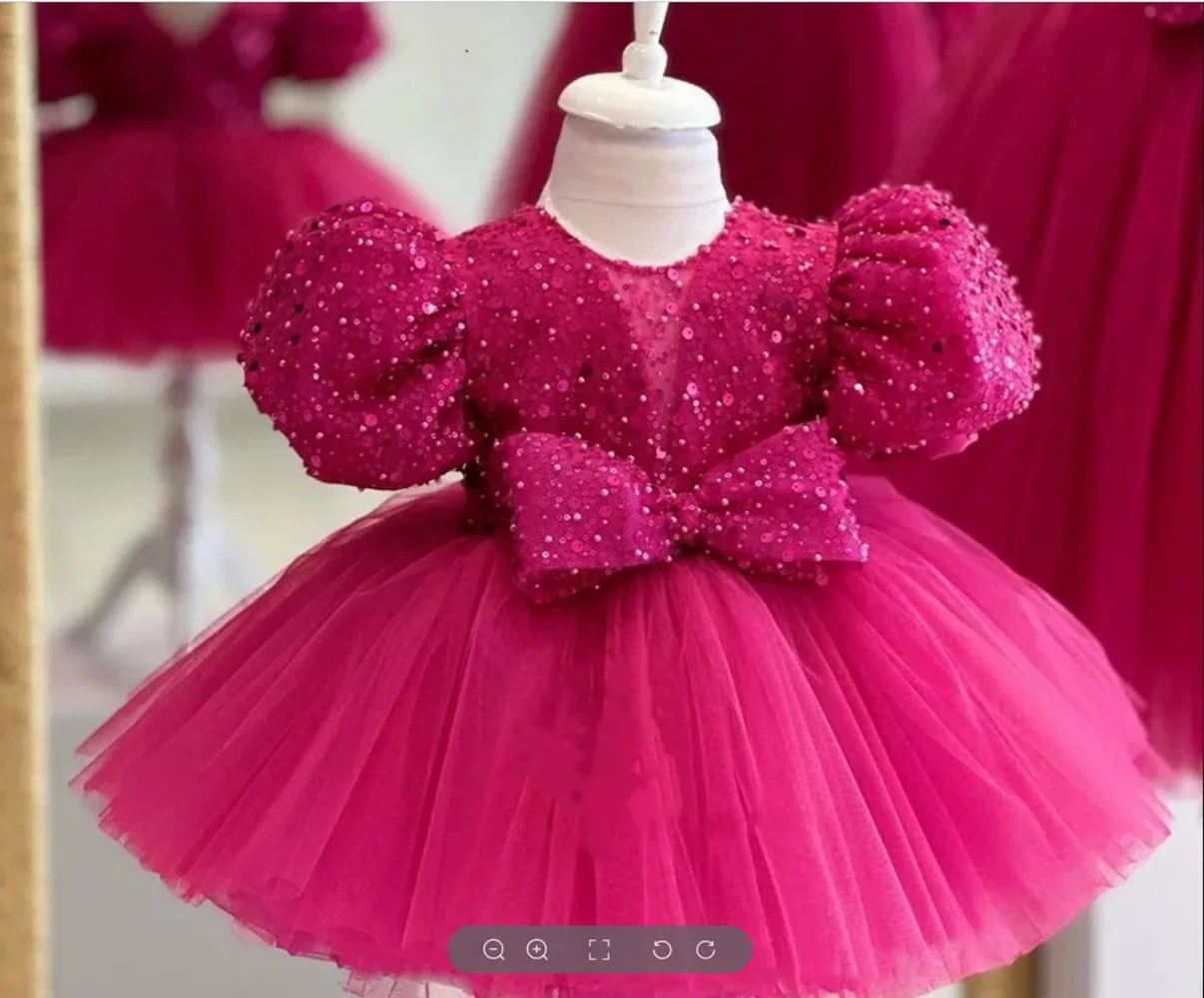 Shiny Tea Length Flower Girl Dresses Tulle Sleeveless Child Kids Princess Ball Gown Pageant Wedding Party Dress
Shiny Tea Length Flower Girl Dresses Tulle Sleeveless Child Kids Princess Ball Gown Pageant Wedding Party Dress