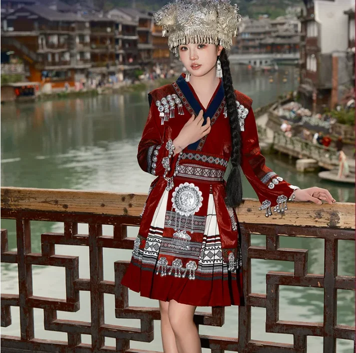Guizhou Miao Costume Female Yunnan Dong Ethnic Minority Dance
Guizhou Miao Costume Female Yunnan Dong Ethnic Minority Dance