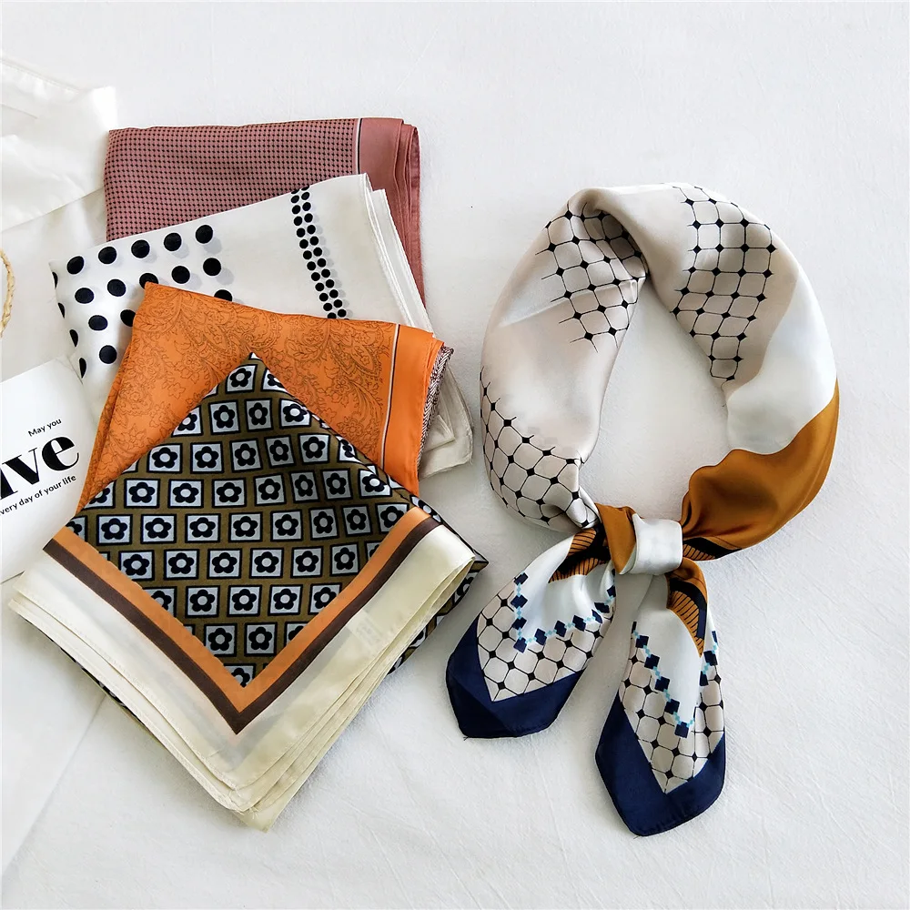 New Luxury Fashion Print 70*70cm Silk Square Scarf Women Soft Satin Hairband Neckerchief Tie Female Headband Foulard Bag Ribbon
New Luxury Fashion Print 70*70cm Silk Square Scarf Women Soft Satin Hairband Neckerchief Tie Female Headband Foulard Bag Ribbon