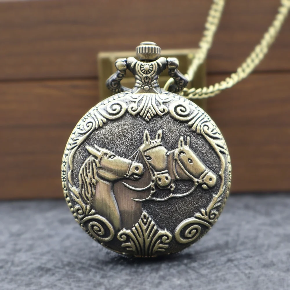 Винтажные большие карманные часы с лошадью, античное цветное ожерелье, кулон, откидная крышка, цепочка, часы с тремя лошадьми, карманные часы для пары, подарок для пары дружбы, праздничный подарок
Винтажные большие карманные часы с лошадью, античное цветное ожерелье, кулон, откидная крышка, цепочка, часы с тремя лошадьми, карманные часы для пары, подарок для пары дружбы, праздничный подарок