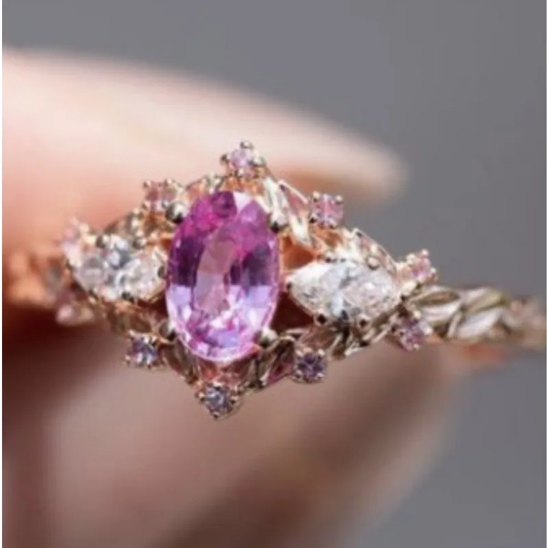 Gorgeous Oval Geometry Rose Gold Color Ring for Women Fashion Metal Inlaid Pink Stones Ring Jewelry
Gorgeous Oval Geometry Rose Gold Color Ring for Women Fashion Metal Inlaid Pink Stones Ring Jewelry