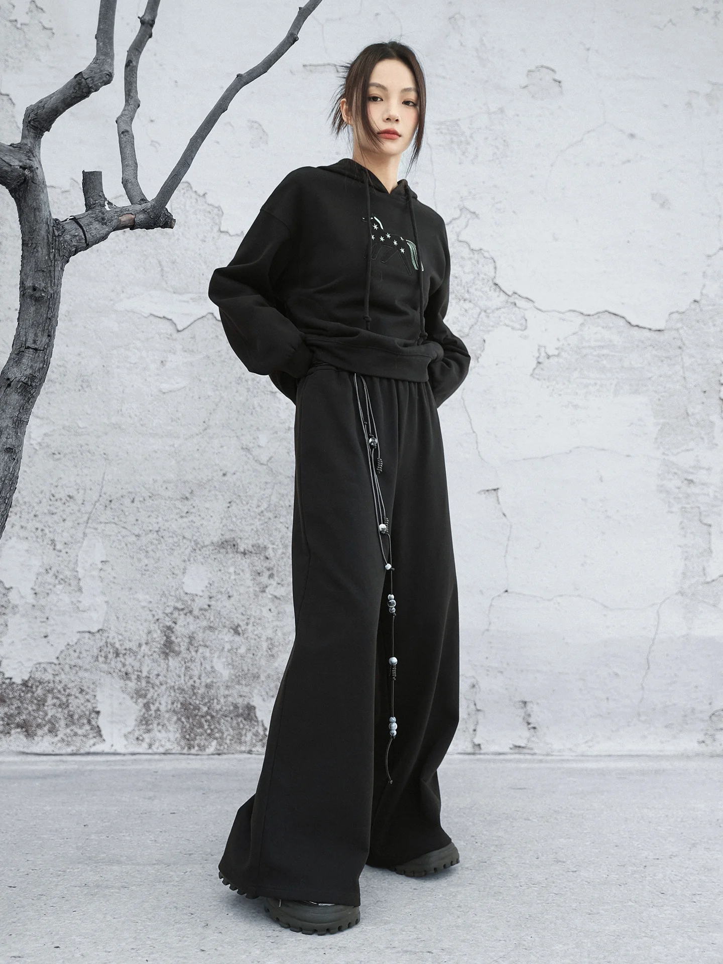 Handmade Beaded Wide Leg Pants Women's Loose Elastic Waist Trousers Spring New Sle Detachable Cotton Blend Comfortable Casu...
Handmade Beaded Wide Leg Pants Women's Loose Elastic Waist Trousers Spring New Sle Detachable Cotton Blend Comfortable Casu...