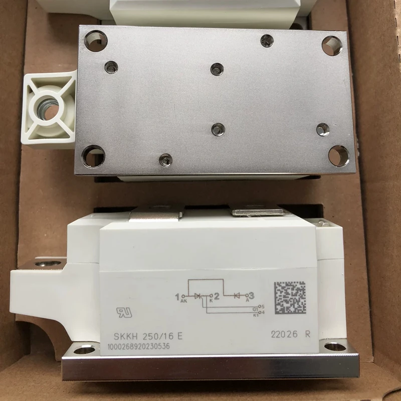 New SKKH250/12E SKKH250/14E SKKH250/16E SKKH250/18E IGBT Module
New SKKH250/12E SKKH250/14E SKKH250/16E SKKH250/18E IGBT Module