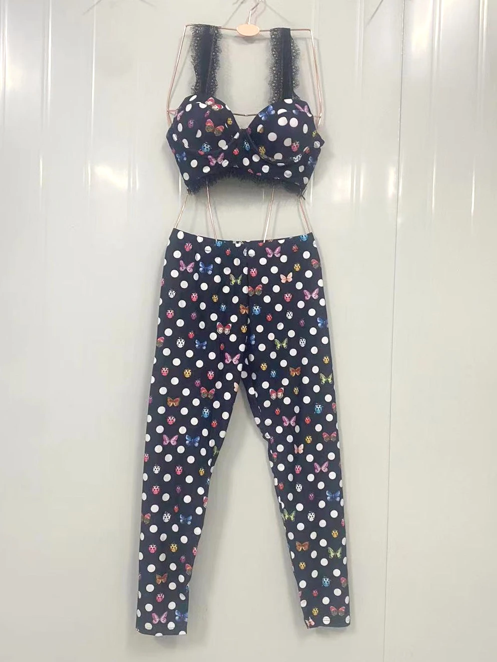 Luxury Design Black Body Suits Designer Brand Sexy Lady Tank Pants Swimsuit Sports Yoga Set Bathing Suit
Luxury Design Black Body Suits Designer Brand Sexy Lady Tank Pants Swimsuit Sports Yoga Set Bathing Suit