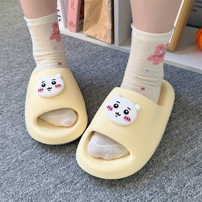 Тапочки Chiikawa Kawaii, женские уличные тапочки для мальчиков и девочек, сандалии, домашние нескользящие легкие шлепанцы из ЭВА, подарочные детские тапочки
Тапочки Chiikawa Kawaii, женские уличные тапочки для мальчиков и девочек, сандалии, домашние нескользящие легкие шлепанцы из ЭВА, подарочные детские тапочки
