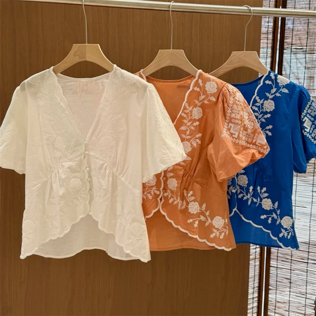 Paris Petit Embroidered Short Shirt V-neck 3 Colors Spring Soft Women's French Style Loose Cotton Bubble Sleeve
Paris Petit Embroidered Short Shirt V-neck 3 Colors Spring Soft Women's French Style Loose Cotton Bubble Sleeve