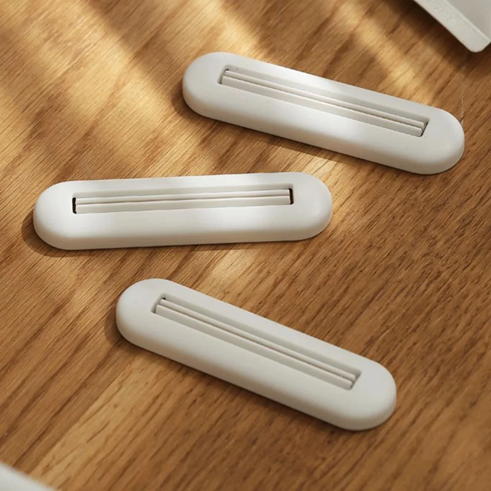 Toothpaste Squeezer, Toothpaste Clip, Facial Cleanser Hand Cream Squeezer, Household Manual Toothpaste Rolling Squeezer
Toothpaste Squeezer, Toothpaste Clip, Facial Cleanser Hand Cream Squeezer, Household Manual Toothpaste Rolling Squeezer