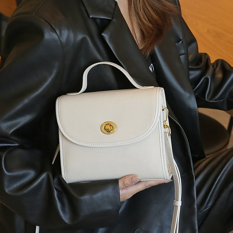 Cowhide Genuine Leather Women Bag Light Luxury Retro Small Square Handbag Leisure Single Shoulder Designer Luxury Crossbody Bag
Cowhide Genuine Leather Women Bag Light Luxury Retro Small Square Handbag Leisure Single Shoulder Designer Luxury Crossbody Bag