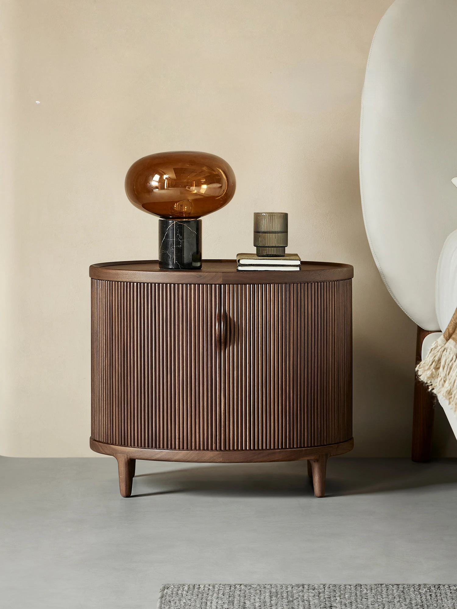 North America Black Walnut Shutter Door Solid Wood Bedside Bedroom Storage Designer Bedside Cabinet
North America Black Walnut Shutter Door Solid Wood Bedside Bedroom Storage Designer Bedside Cabinet