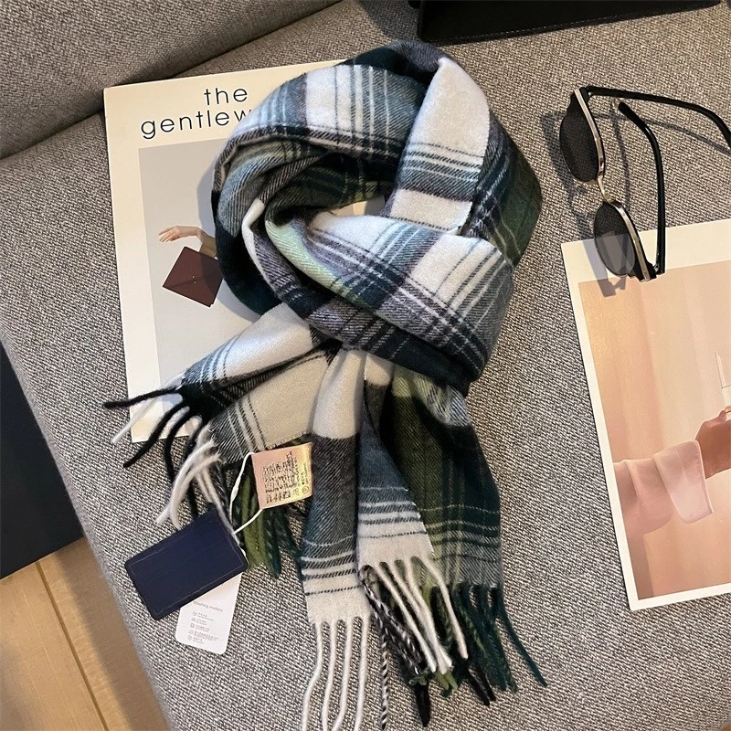 Зимний женский теплый меховой шарф из 100% шерсти с длинными рукавами HeadDopamine
Зимний женский теплый меховой шарф из 100% шерсти с длинными рукавами HeadDopamine