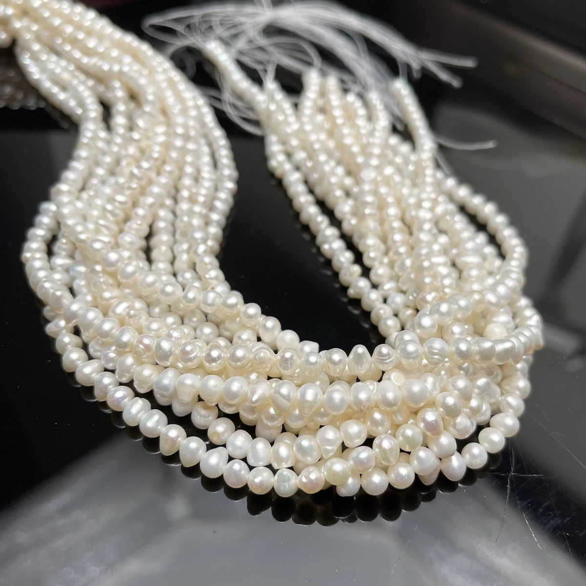4–5mm Potato-shaped Grade A Natural Freshwater Pearls Loose Beads for Jewelry Making DIY Necklaces Bracelets and Accessories
4–5mm Potato-shaped Grade A Natural Freshwater Pearls Loose Beads for Jewelry Making DIY Necklaces Bracelets and Accessories
