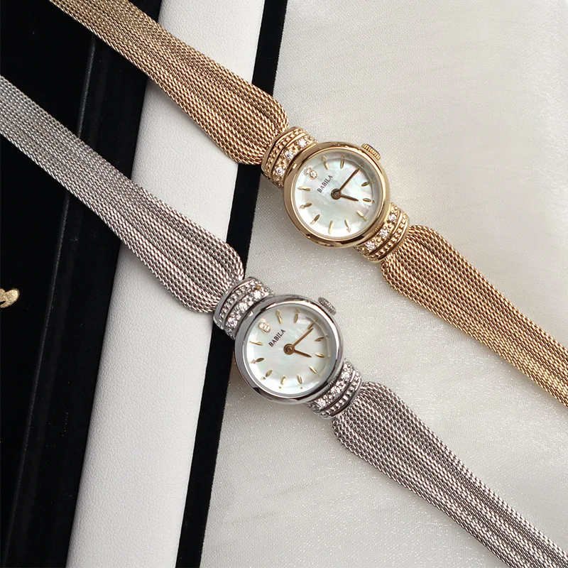New 18mm diameter European and American medieval fashion with elegant light luxury ladies disc wrist watch women's quartz jewely
New 18mm diameter European and American medieval fashion with elegant light luxury ladies disc wrist watch women's quartz jewely