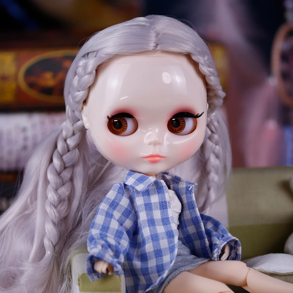ICY DBS Blyth кукла 1/6 30 см ярмарка кожа повседневный комплект синяя клетчатая рубашка BJD игрушка в подарок
ICY DBS Blyth кукла 1/6 30 см ярмарка кожа повседневный комплект синяя клетчатая рубашка BJD игрушка в подарок