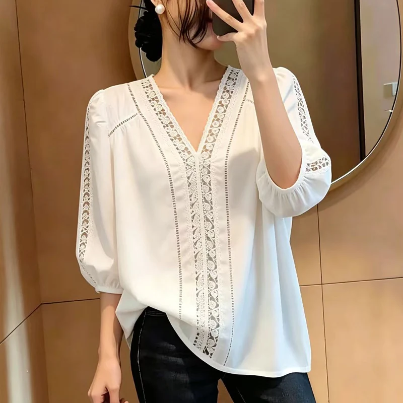New Korean Fashion Loose Tops Half Sleeve Hollow Out Blouse 2026 Summer Patchwork Casual White Shirt
New Korean Fashion Loose Tops Half Sleeve Hollow Out Blouse 2026 Summer Patchwork Casual White Shirt