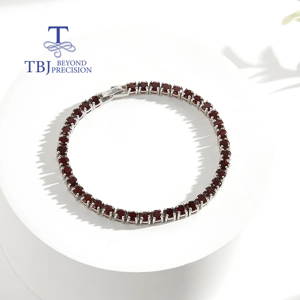 Gorgeous design January Birthstone natural garnet women's bracelet 925 sterling silver elegant light luxury fine jewelry
Gorgeous design January Birthstone natural garnet women's bracelet 925 sterling silver elegant light luxury fine jewelry