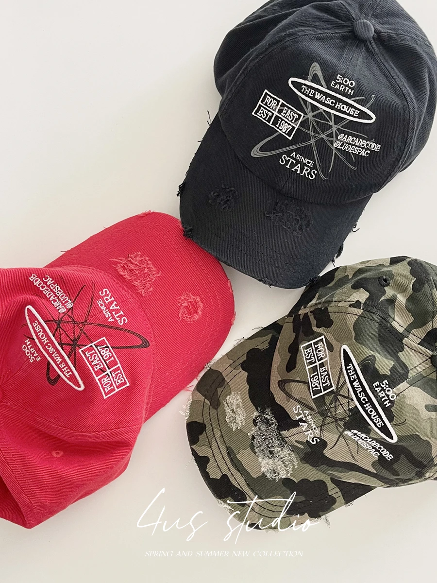 Peaked cap female Korean version soft top American retro street trendy baseball cap male
Peaked cap female Korean version soft top American retro street trendy baseball cap male