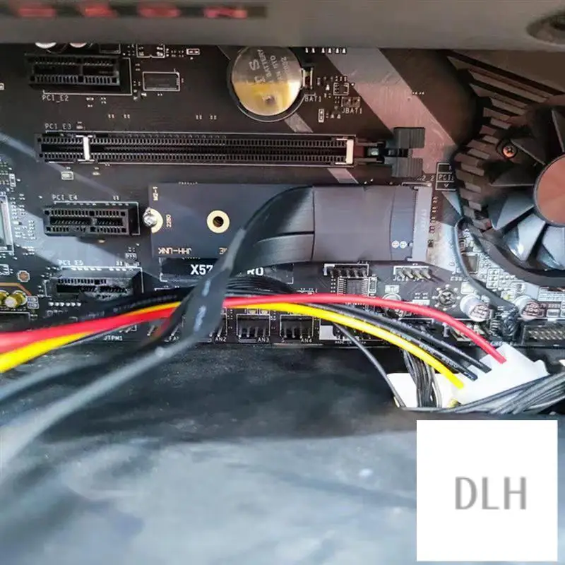 Кабель-переходник VO-NVME к PCIE X16 M.2 — удлинительный кабель-адаптер Mkey–16X Интерфейсный кабель внешней видеокарты M2, 50 см Durab
Кабель-переходник VO-NVME к PCIE X16 M.2 — удлинительный кабель-адаптер Mkey–16X Интерфейсный кабель внешней видеокарты M2, 50 см Durab