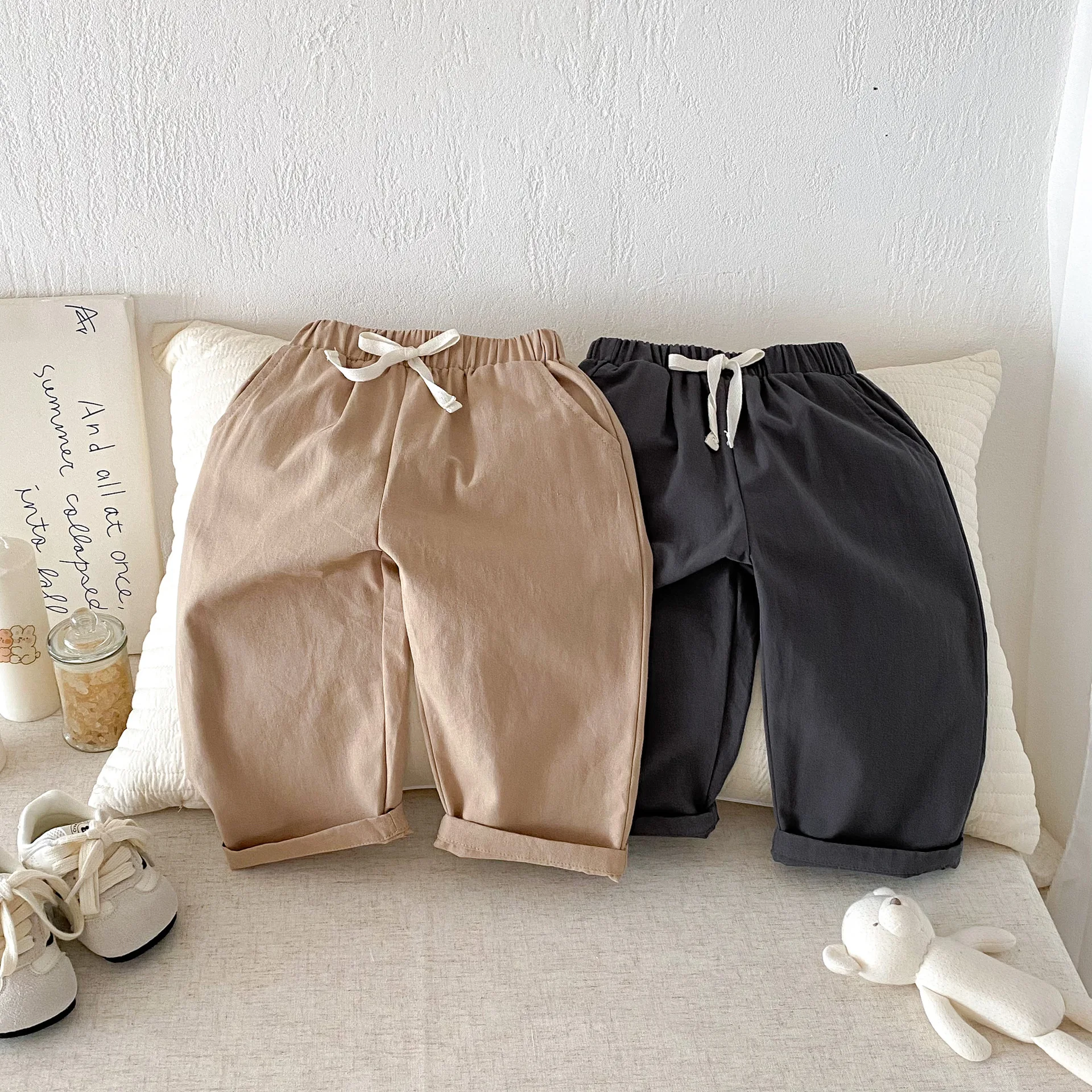 Spring Autumn Toddler Pants Korean Style Solid Color Kids Trousers High Cotton Elastic Waist Straight Leg Casual Pants
Spring Autumn Toddler Pants Korean Style Solid Color Kids Trousers High Cotton Elastic Waist Straight Leg Casual Pants