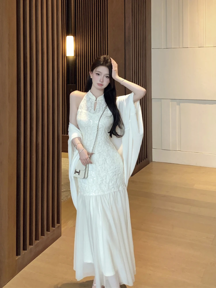 New Chinese style set temperament shawl sun protection cardigan women's jacquard plate buckle hanging neck dress two-piece set
New Chinese style set temperament shawl sun protection cardigan women's jacquard plate buckle hanging neck dress two-piece set