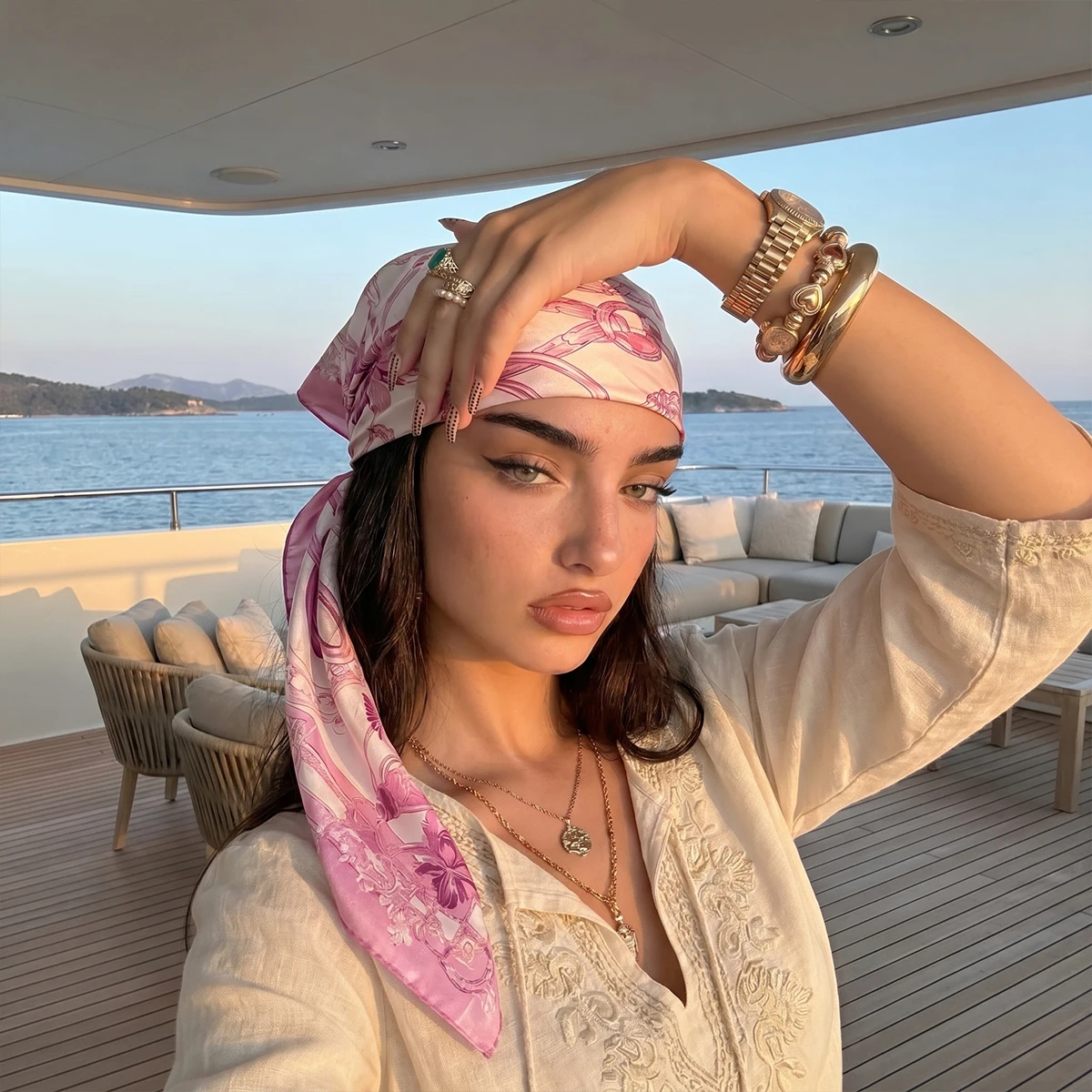 70cm Women Square Silk Scarf/scarves Luxury Wrap 2026 Hair Tie Band Bag Warp Soft Neckerchief Hijab Headscarf Female Foulard
70cm Women Square Silk Scarf/scarves Luxury Wrap 2026 Hair Tie Band Bag Warp Soft Neckerchief Hijab Headscarf Female Foulard