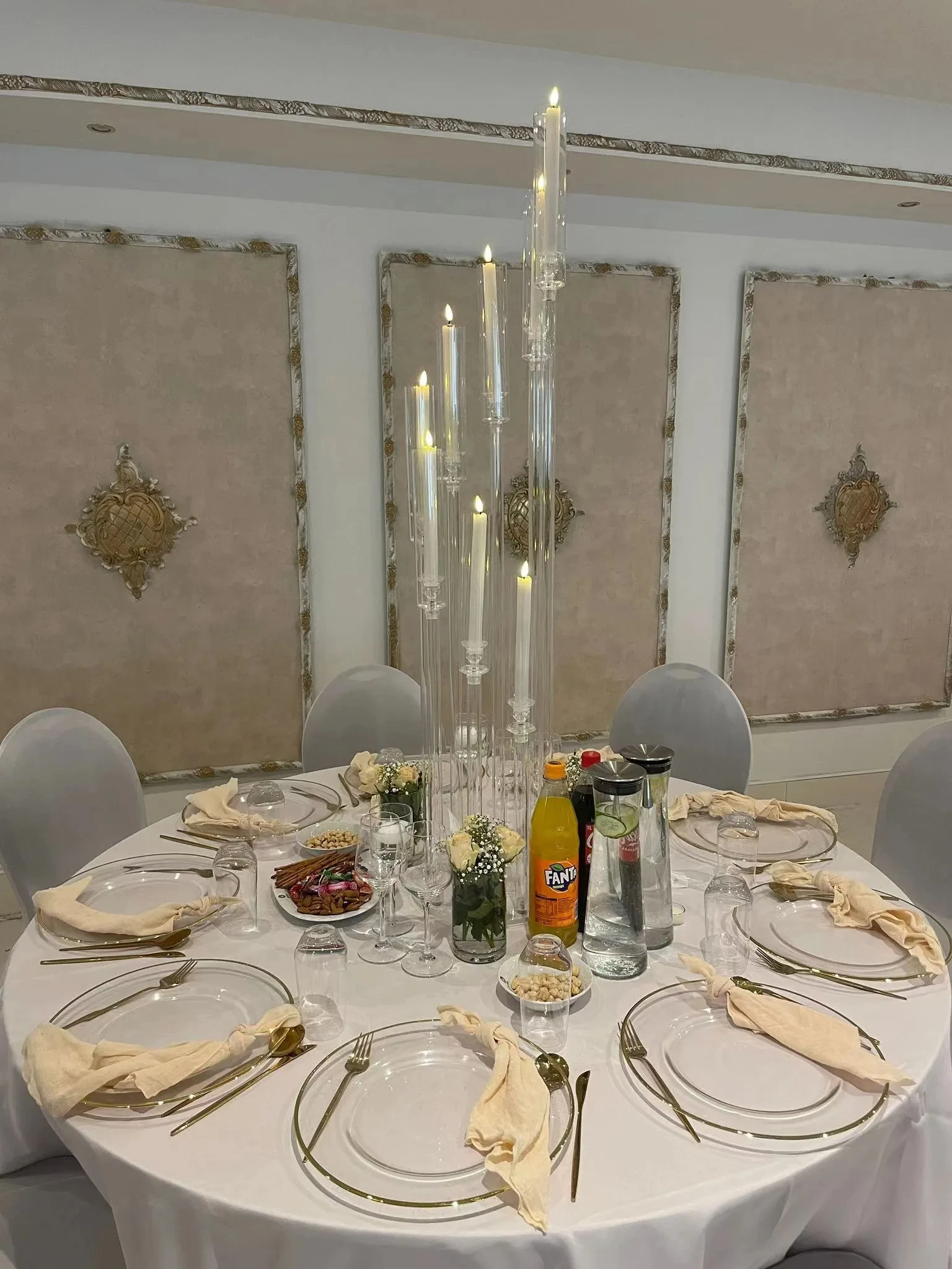 2pcs 4 PCS /10 pcs Acrylic candelabra wedding centerpieces clear candle holder wedding ceremony event party decoration
2pcs 4 PCS /10 pcs Acrylic candelabra wedding centerpieces clear candle holder wedding ceremony event party decoration