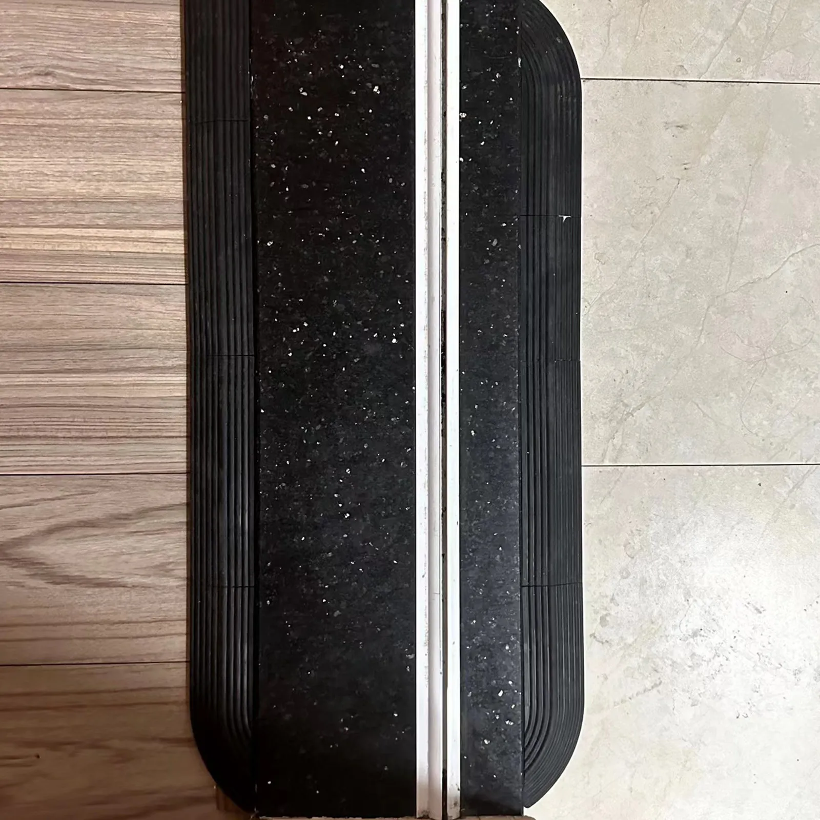 Silicone Threshold Ramp for Sweeping Robot Wheelchair Entry Home Use Non-Slip Textured Surface Sturdy Stable Design Easy
Silicone Threshold Ramp for Sweeping Robot Wheelchair Entry Home Use Non-Slip Textured Surface Sturdy Stable Design Easy